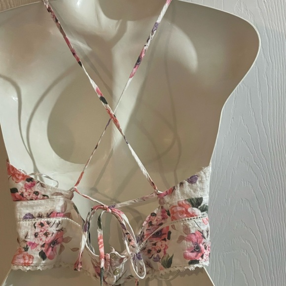 Zara Floral Pink and Green V-Neck Crop Top - Picture 4 of 6